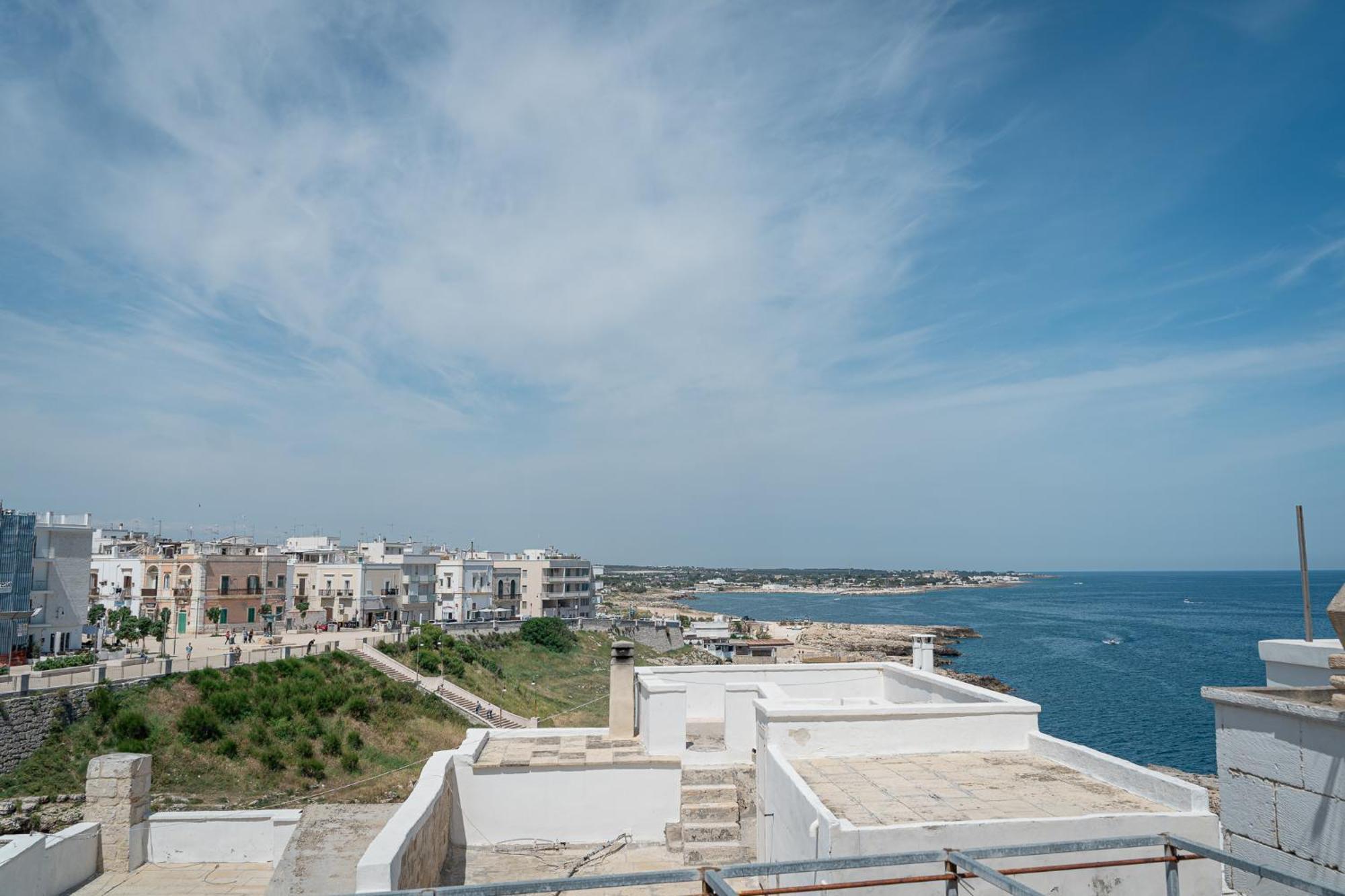 A Mare Appartamento, Via Porto 69 Полиняно а Маре Екстериор снимка